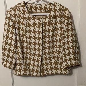 Gorgeous houndstooth Michael Kors short jacket.